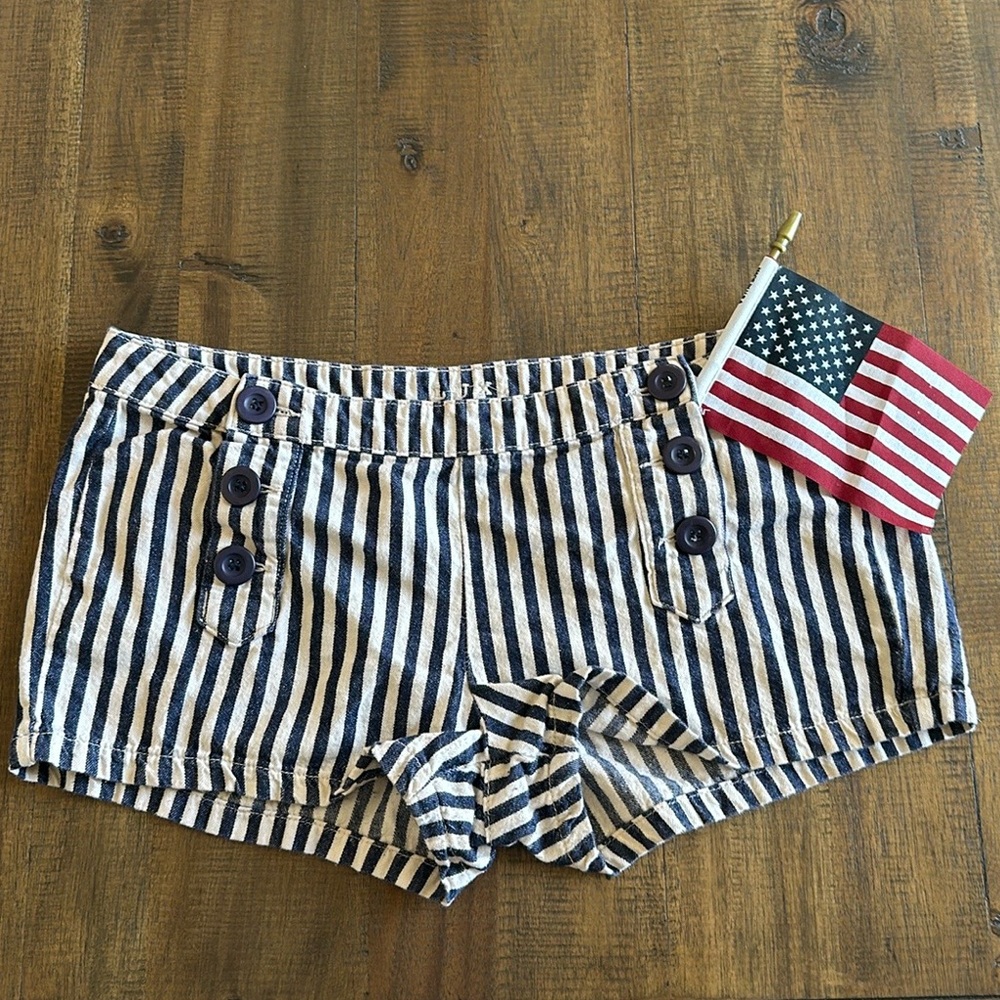 LUX 100% cotton Nautical Pinstriped Button Front Shorts Size 12